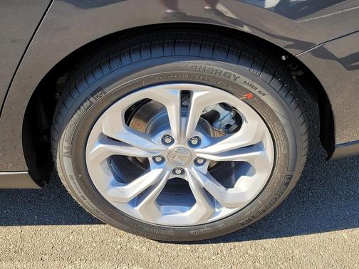 2025 Honda Accord LX 1.5T