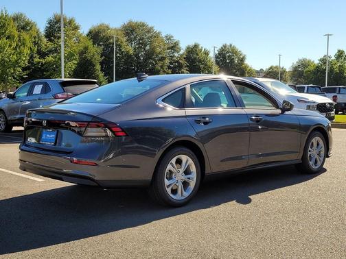 2025 Honda Accord LX 1.5T