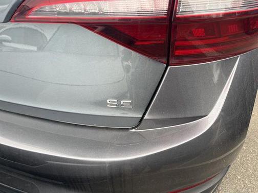 Pyrite Silver Metallic 2024 Volkswagen Jetta 1.5T SE