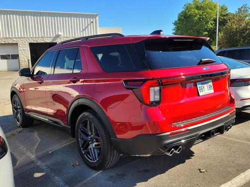 2025 Ford Explorer ST