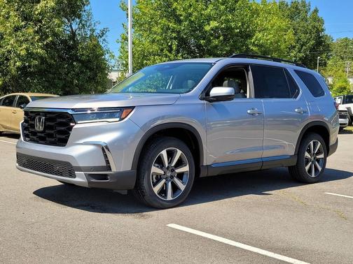 2025 Honda Pilot Touring 8-Passenger