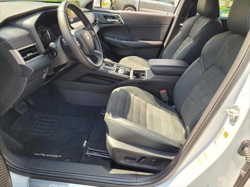 2023 Mitsubishi Outlander SE 2.5 S-AWC