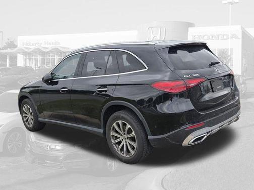 Black 2024 Mercedes-Benz GLC 300 Base