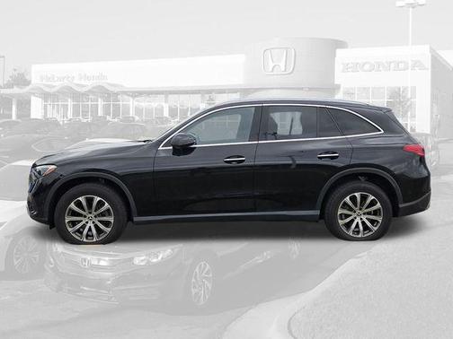 Black 2024 Mercedes-Benz GLC 300 Base