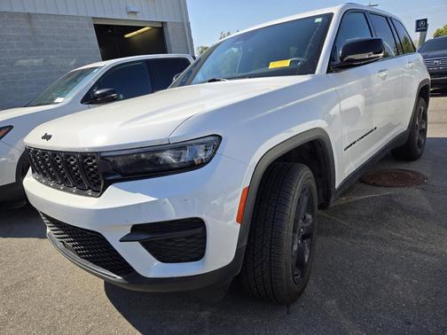 2023 Jeep Grand Cherokee Altitude