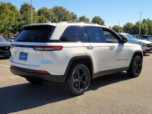 2023 Jeep Grand Cherokee Altitude
