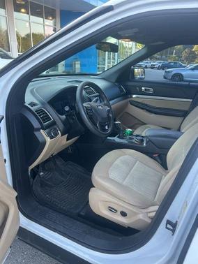 2017 Ford Explorer Base