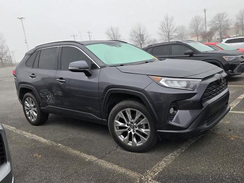 2020 Toyota RAV4 XLE Premium