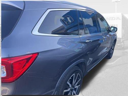 Modern Steel Metallic 2020 Honda Pilot Touring 8-Passenger