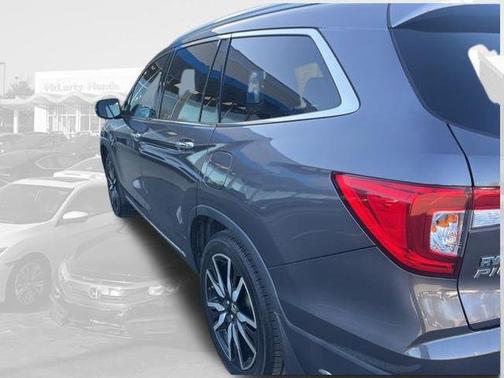 Modern Steel Metallic 2020 Honda Pilot Touring 8-Passenger