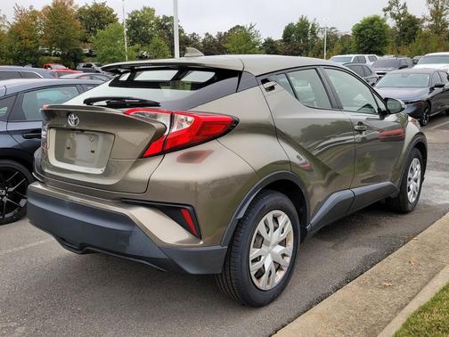 2021 Toyota C-HR LE