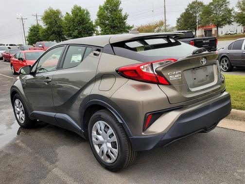 2021 Toyota C-HR LE