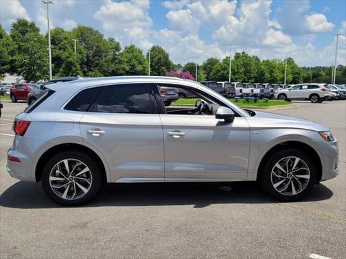 2023 Audi Q5 45 S line Premium Plus