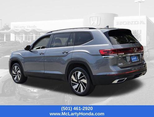 Platinum Gray Metallic 2024 Volkswagen Atlas 2.0T SE w/Technology 4MOTION
