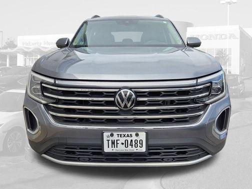 Platinum Gray Metallic 2024 Volkswagen Atlas 2.0T SE w/Technology 4MOTION