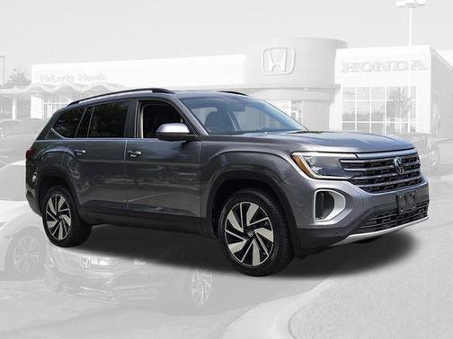 Platinum Gray Metallic 2024 Volkswagen Atlas 2.0T SE w/Technology 4MOTION