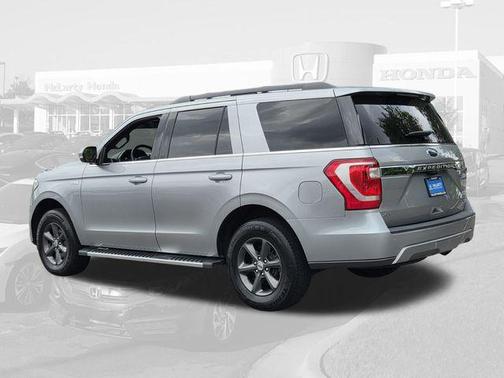 Iconic Silver Metallic 2021 Ford Expedition XLT