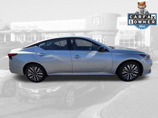 Brilliant Silver Metallic 2024 Nissan Altima 2.5 SV