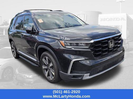 Crystal Black Pearl 2024 Honda Pilot Elite