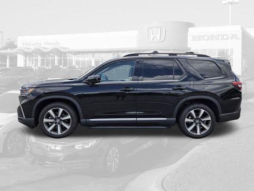 Crystal Black Pearl 2024 Honda Pilot Elite