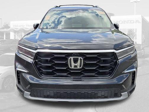 Crystal Black Pearl 2024 Honda Pilot Elite