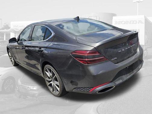 Makalu Gray 2025 Genesis G70 2.5T RWD