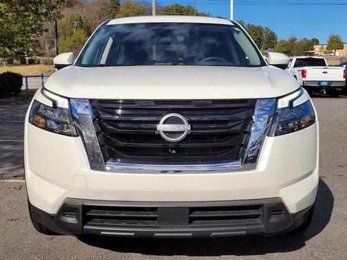 2024 Nissan Pathfinder SV FWD