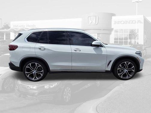 Alpine White 2022 BMW X5 sDrive40i