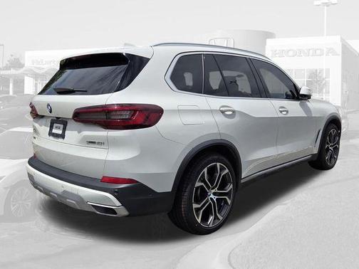 Alpine White 2022 BMW X5 sDrive40i