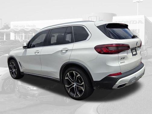 Alpine White 2022 BMW X5 sDrive40i