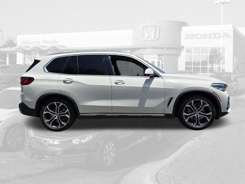 Alpine White 2022 BMW X5 sDrive40i