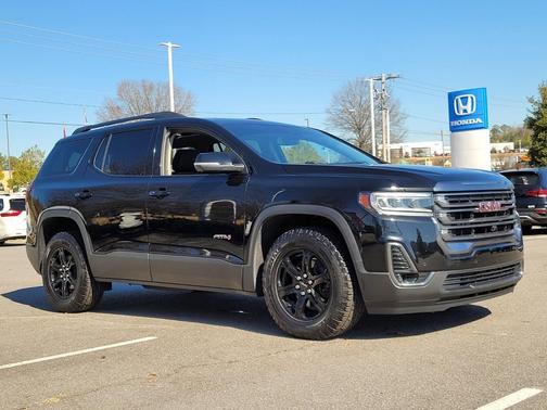 2023 GMC Acadia AWD AT4