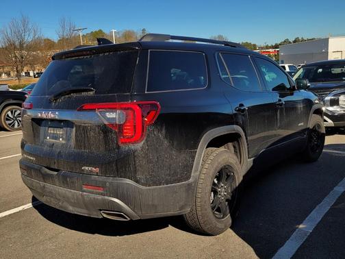 2023 GMC Acadia AWD AT4