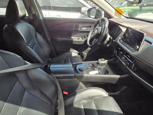 Super Black 2023 Nissan Rogue SL