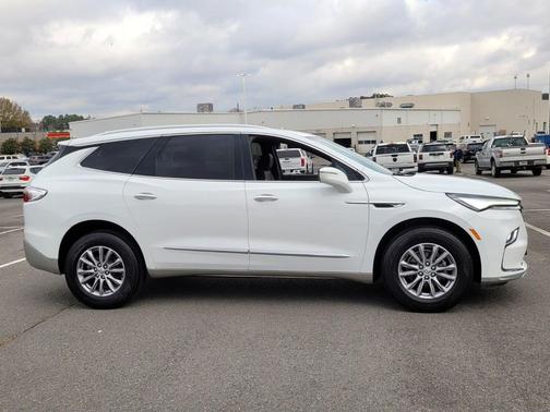 2023 Buick Enclave Essence FWD