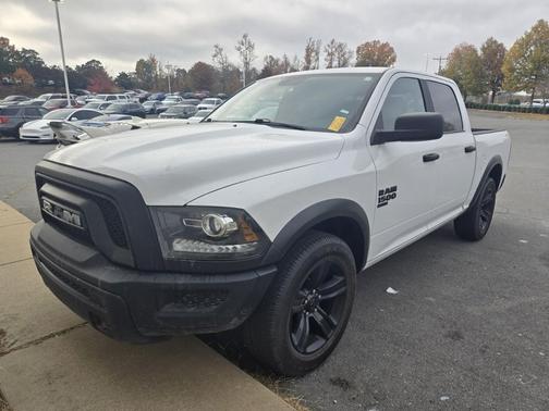 2024 RAM 1500 Classic Warlock Crew Cab 4x2 5'7' Box