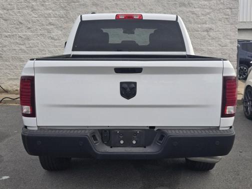 2024 RAM 1500 Classic Warlock Crew Cab 4x2 5'7' Box