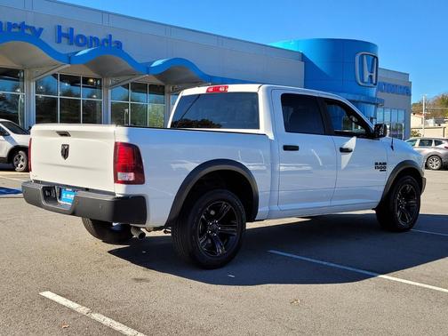 2024 RAM 1500 Classic Warlock Crew Cab 4x2 5'7' Box