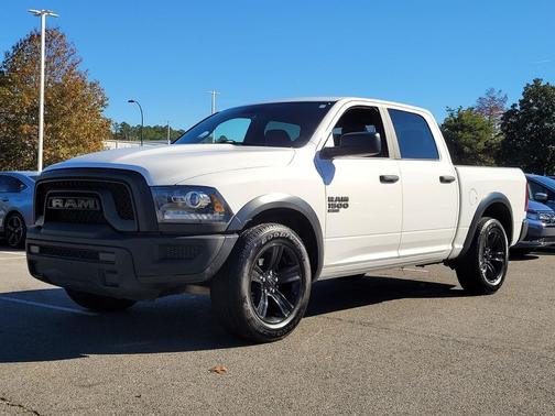 2024 RAM 1500 Classic Warlock Crew Cab 4x2 5'7' Box