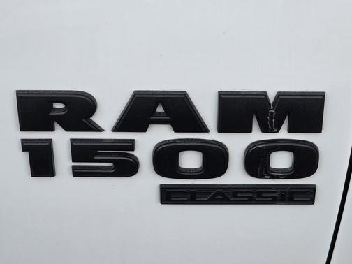 2024 RAM 1500 Classic Warlock Crew Cab 4x2 5'7' Box