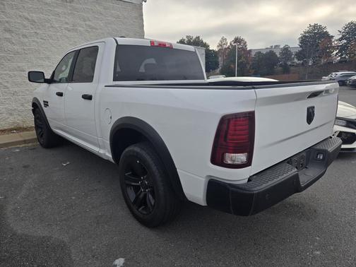 2024 RAM 1500 Classic Warlock Crew Cab 4x2 5'7' Box