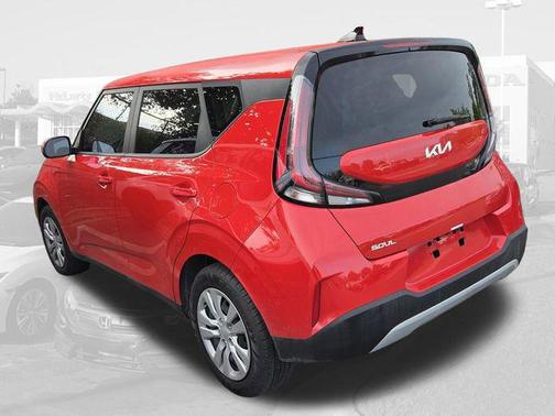 Inferno Red 2024 Kia Soul LX