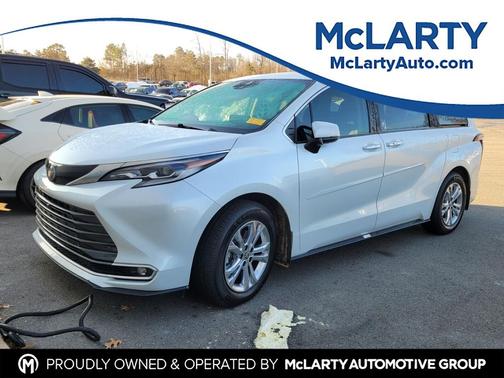 2022 Toyota Sienna Platinum