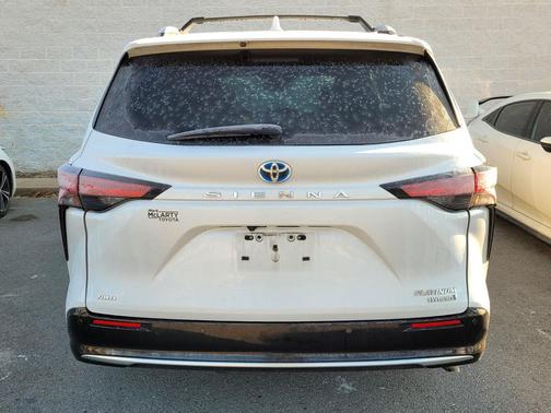 2022 Toyota Sienna Platinum