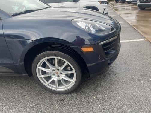 2017 Porsche Macan Base