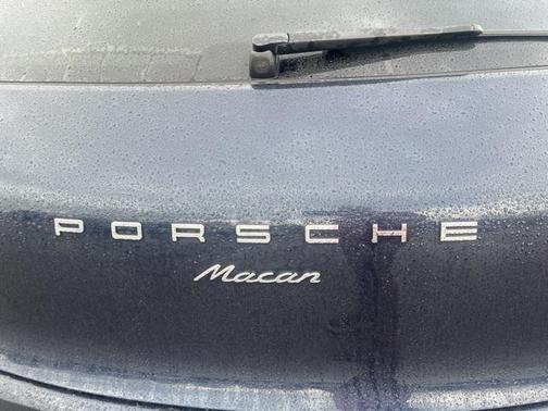2017 Porsche Macan Base