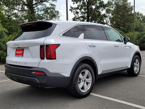 2022 Kia Sorento LX