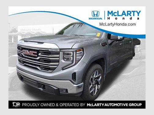 Sterling Metallic 2023 GMC Sierra 1500 SLT