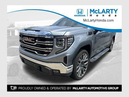 Sterling Metallic 2023 GMC Sierra 1500 SLT