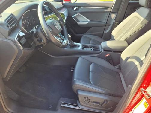 2024 Audi Q3 Premium 45 TFSI S line quattro Tiptronic